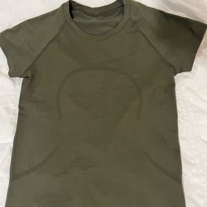 Lululemon swiftly tech